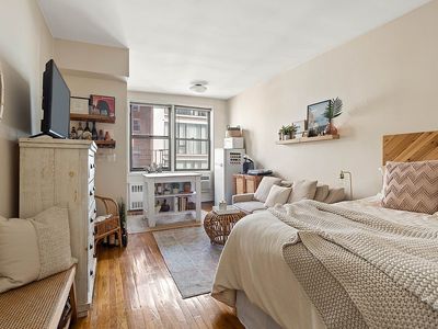 148 E 84th St APT 4A, Manhattan, NY, 10028