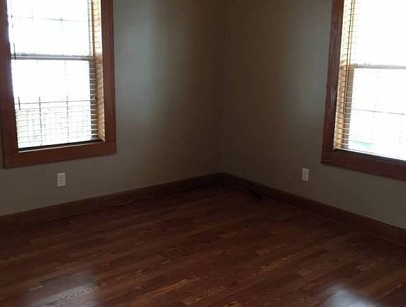 5th image of 215 N Hawkins St