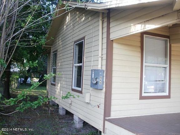 3rd image of 545 E 60th St