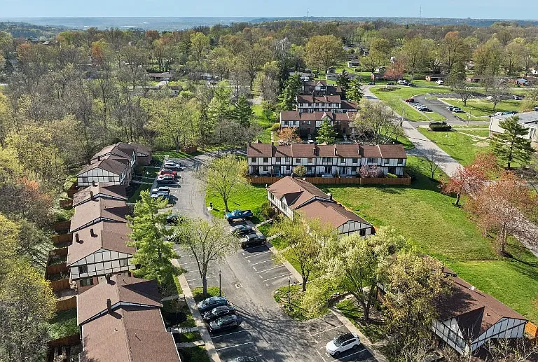 460 Dartmouth Cir #460 — Photo 25