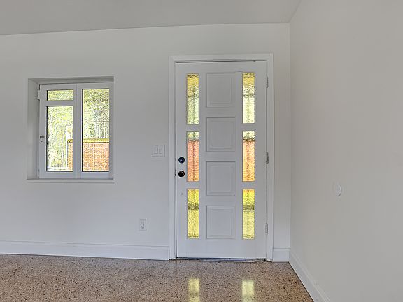 5th image of 1841 Baylor Ct
