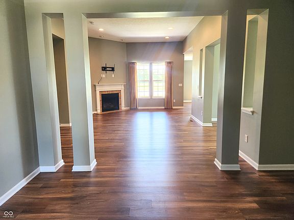 4th image of 2474 Bridle Way