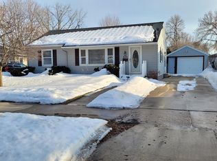824 Memorial Pkwy SW, Rochester, MN 55902