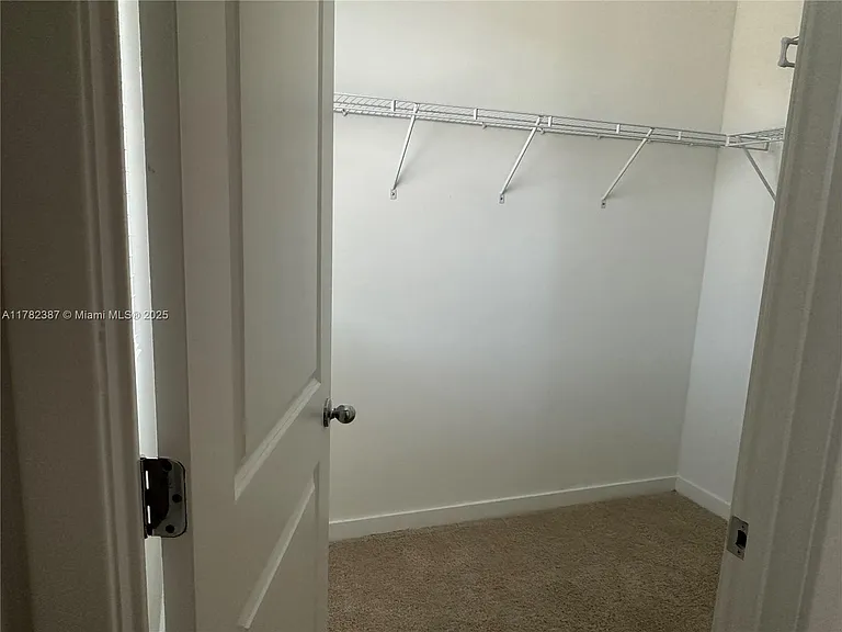 822 SW 11th Ter — Photo 26