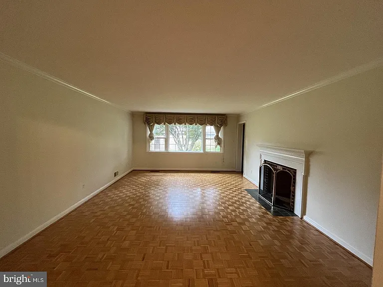 6301 Evermay Dr — Photo 8