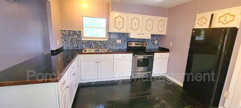 7318 Hayward Ave #17