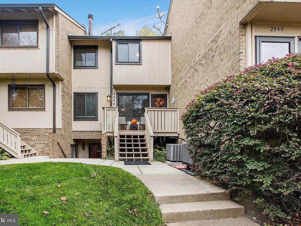 1st image of 2542 Glengyle Dr