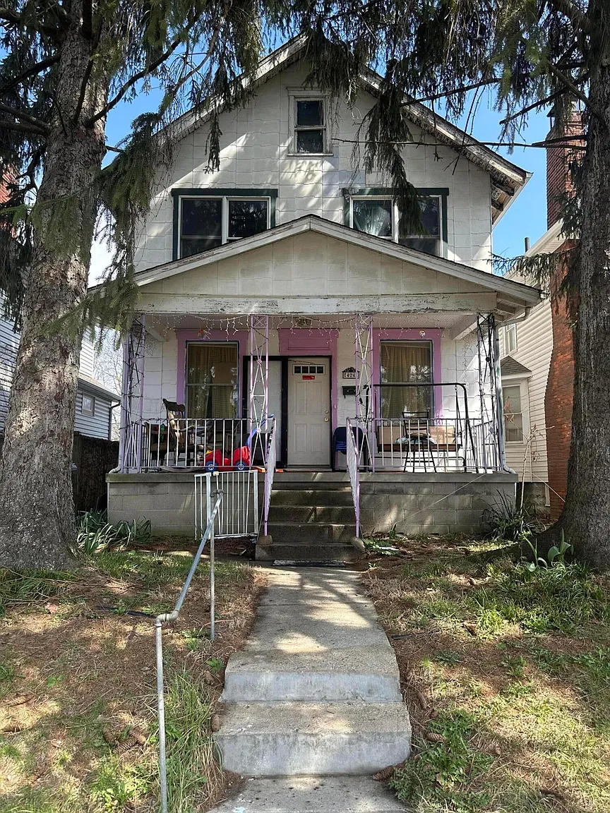 424 S Burgess Ave photo 1