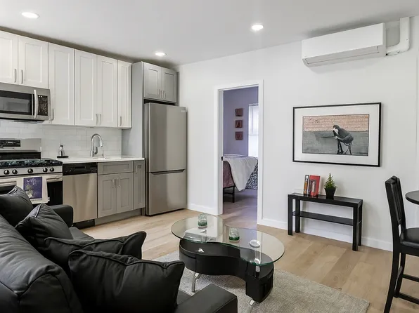 702 W Girard Ave #B, Philadelphia, PA 19123