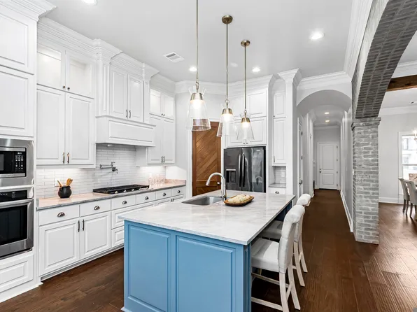 36476 Royal Oak Dr, Prairieville, LA 70769