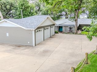 20560 232nd Ave, Milford, IA 51351