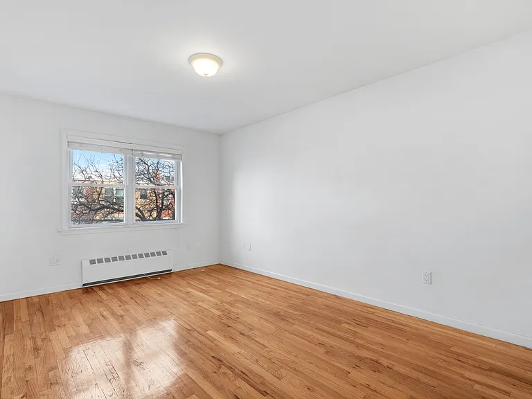 28-38 50th St #2 — Photo 2