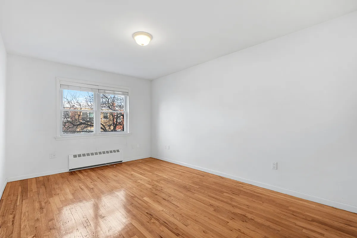 Building Photo - 28-38 50th St #2