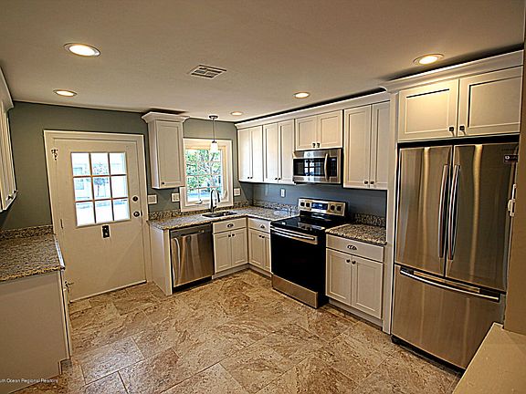 4th image of 695B Plymouth Drive #100B