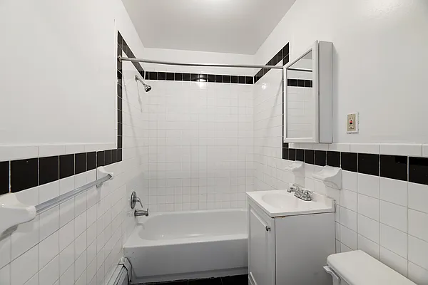 Rented by REAL New York | media 24