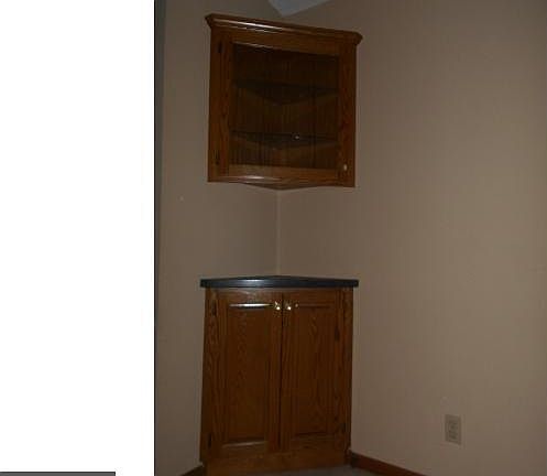5th image of 1005 Pondview Ct