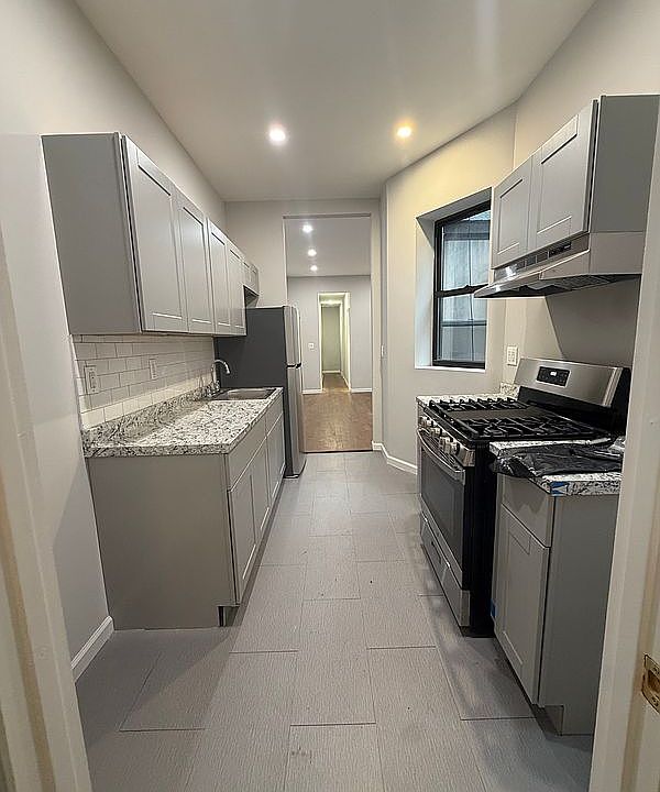1st image of 326 W 17th St APT 5E