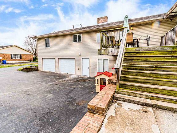 5th image of 270 Hillwood Dr