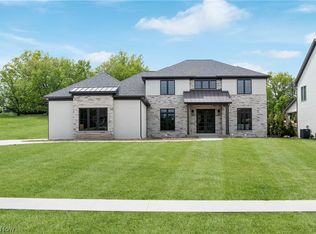526 Sawgrass Dr, Akron, OH 44333