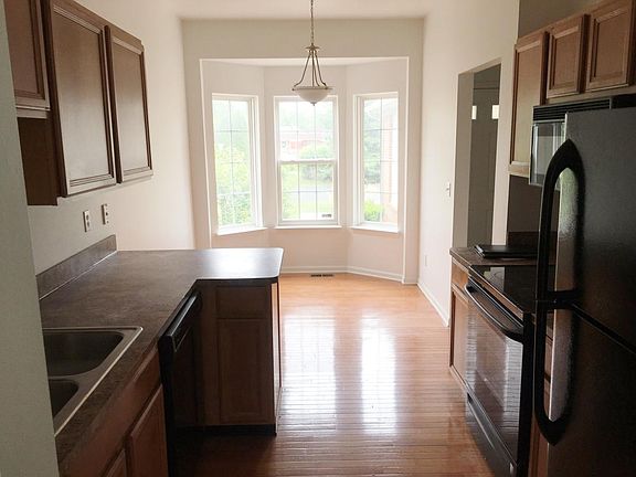 3rd image of 1236 University Dr #1