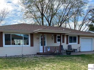 8114 S 40th St, Bellevue, NE 68147