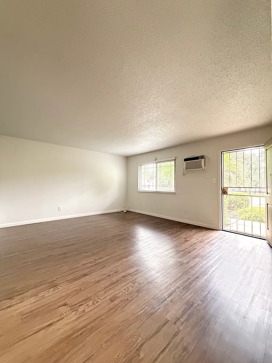 Building Photo - 825 Sibley St #1