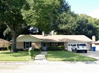1005 Fairway Ln, Mexia, TX 76667