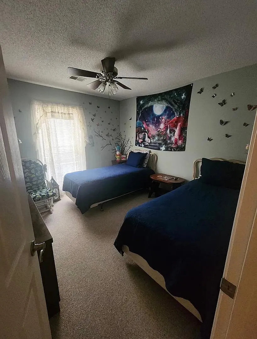 Building Photo - 402 Trailway Dr #2