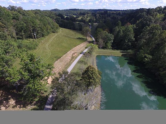 3rd image of 943 Greenhill Welchburg Rd