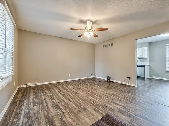 3rd image of 6136 Newton St