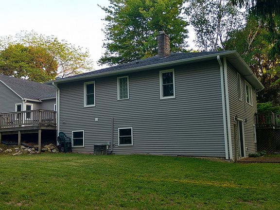 3rd image of 530 N Division Ave