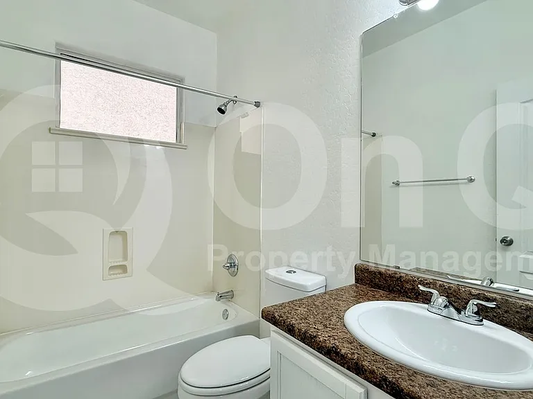 1613 S 174th Ln — Photo 23
