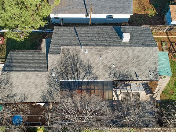 5th image of 3904 La Mesa Ave