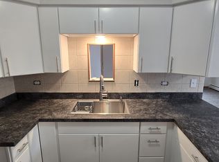 11180 Moraine Dr #3S, Palos Hills, IL 60465