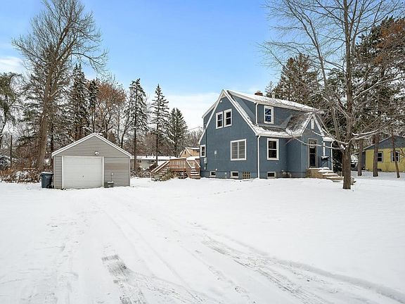 2nd image of 2663 3rd Ave E