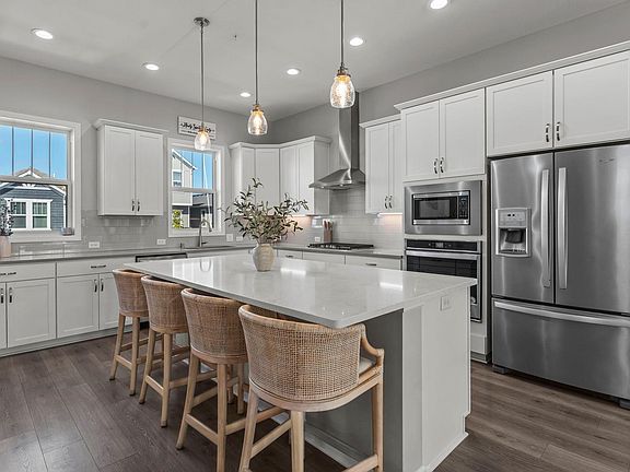 5th image of 8154 Arrowwood Ln N