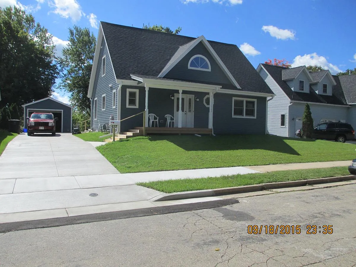 Building Photo - 637 E Anderson St