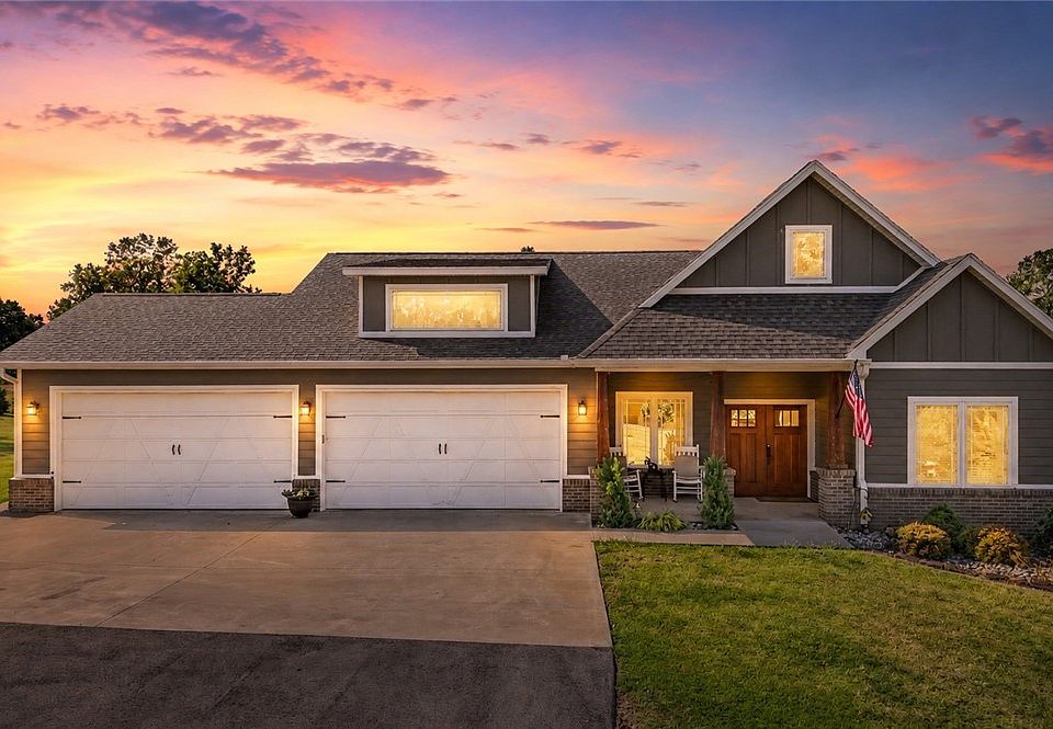 1st image of 9889 River Oaks Dr