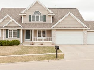 7008 Rolling Ridge Dr SW, Cedar Rapids, IA 52404