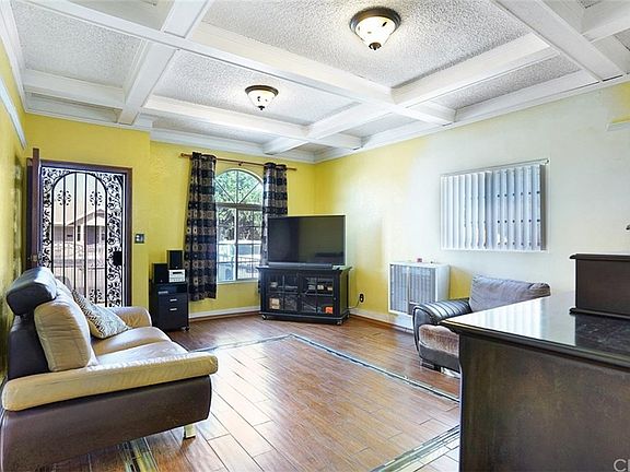 4th image of 4157 Naomi Ave