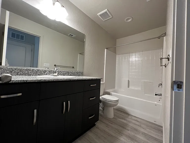 731 Aberdeen St #731 — Photo 5