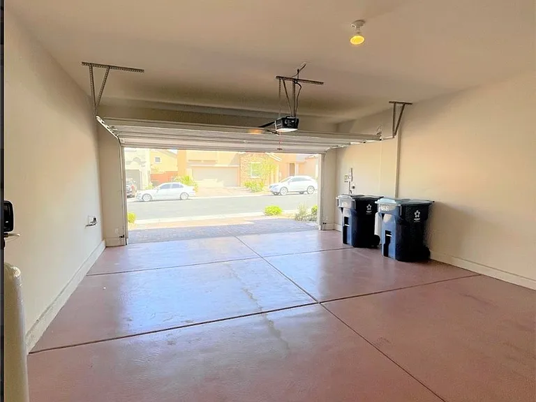 7063 Claythorn Rd — Photo 22