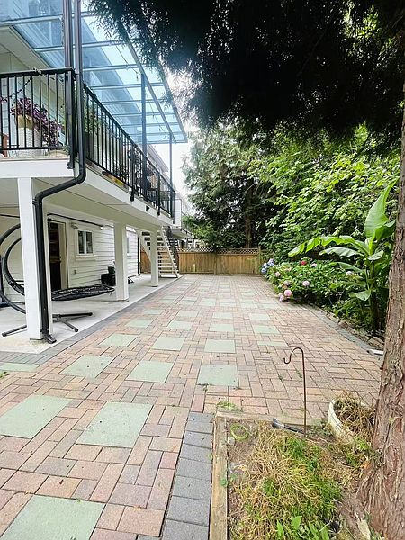 Surrey House for rent - 2 Bedrooms — photo 15