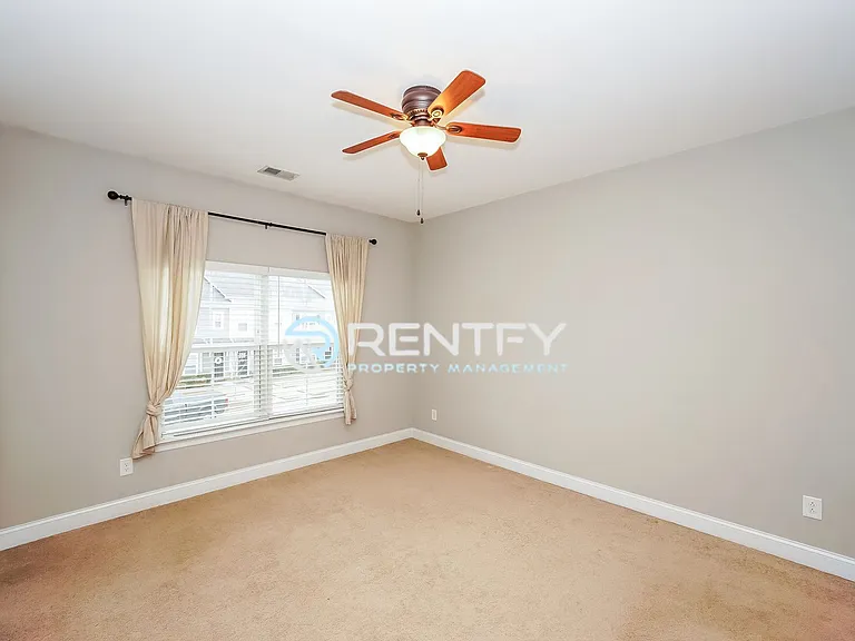 2506 Gallery Dr — Photo 14