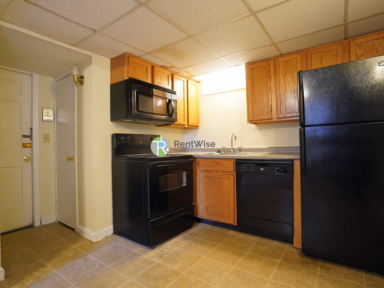 Studio, 1.0 bath, $2,025 — Photo 4