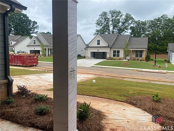 3rd image of 729 Glenside Drive #22
