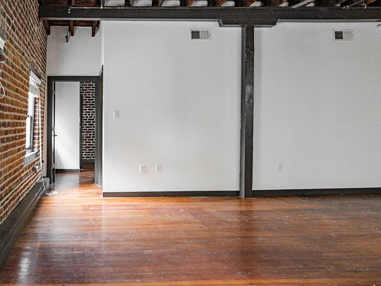 703 N Harrison Street 410 Hancock St — Photo 30