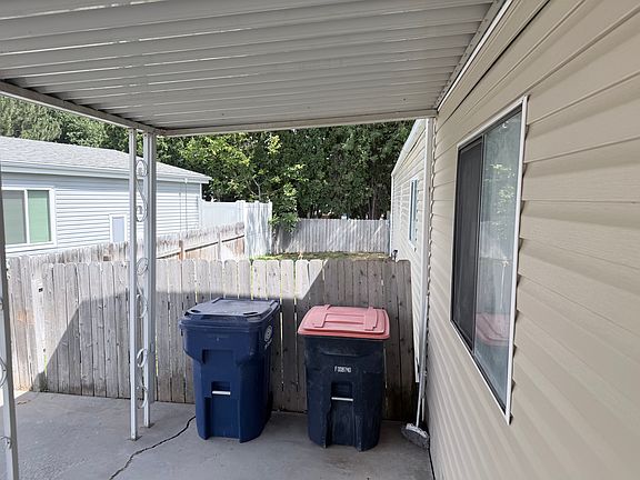 4th image of 1207 Twin Villa Loop