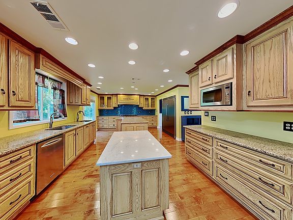 5th image of 2871 Wynford Dr SW