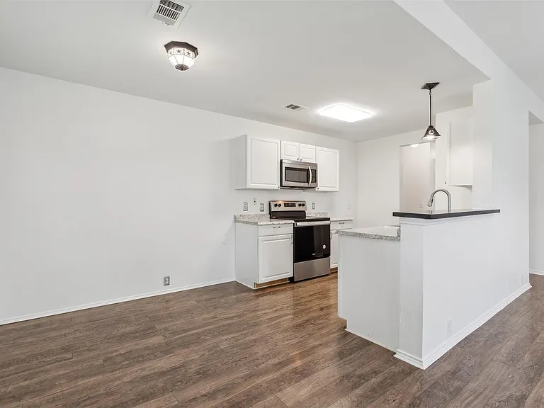 8821 Tumbleweed Dr — Photo 4
